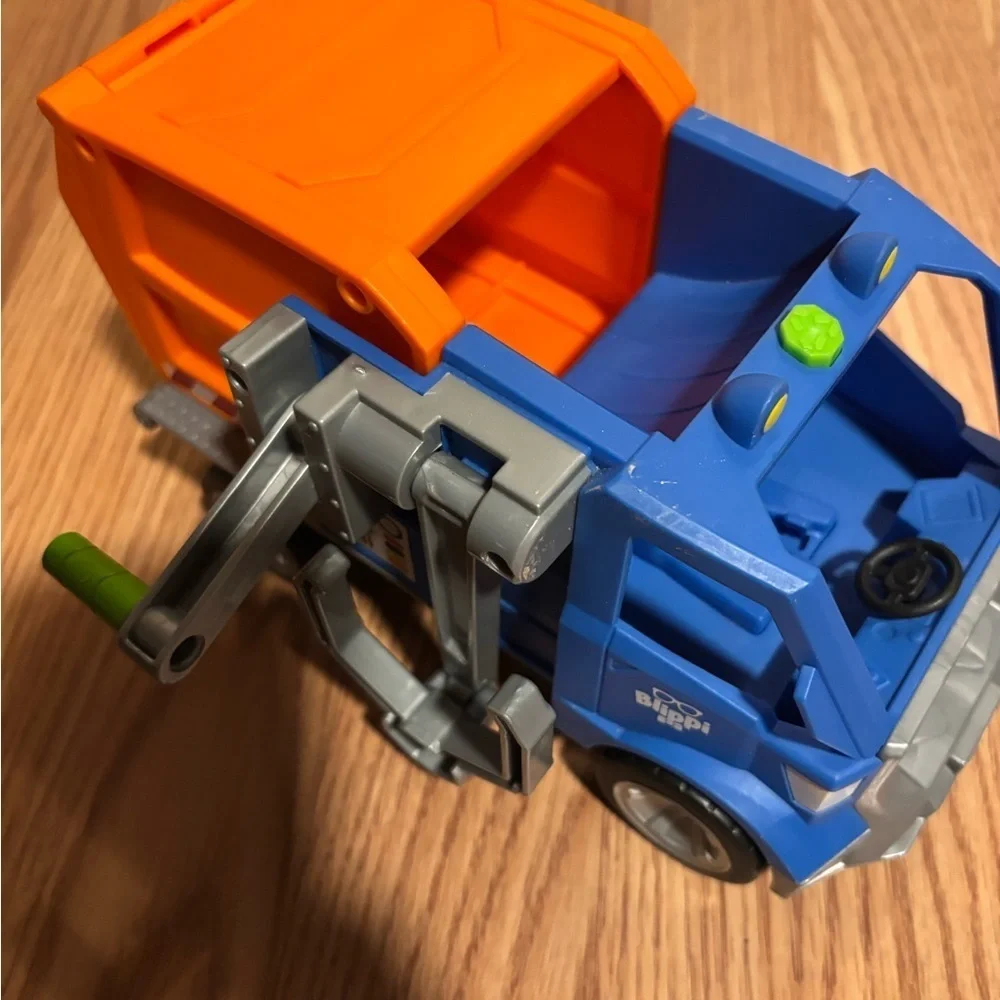 Jazwares Blippi Talking Recycling Truck Garbage Recycle Vehicle with lights